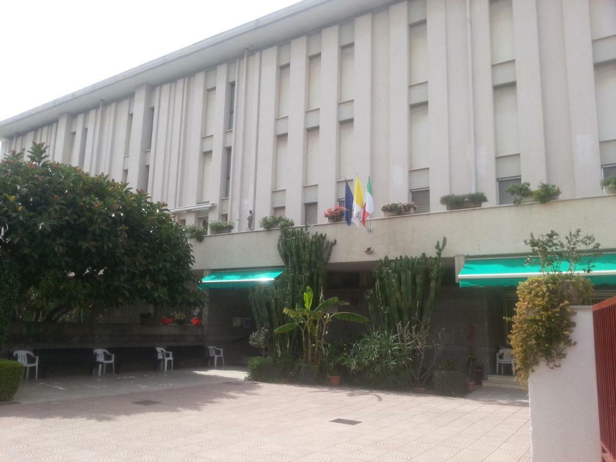 Centro Giovanile Padre Minozzi Hotel Policoro Kültér fotó