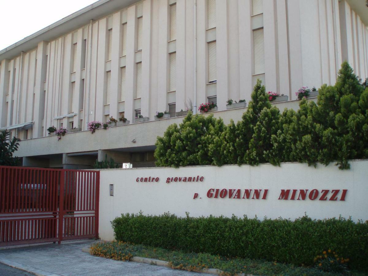 Centro Giovanile Padre Minozzi Hotel Policoro Kültér fotó