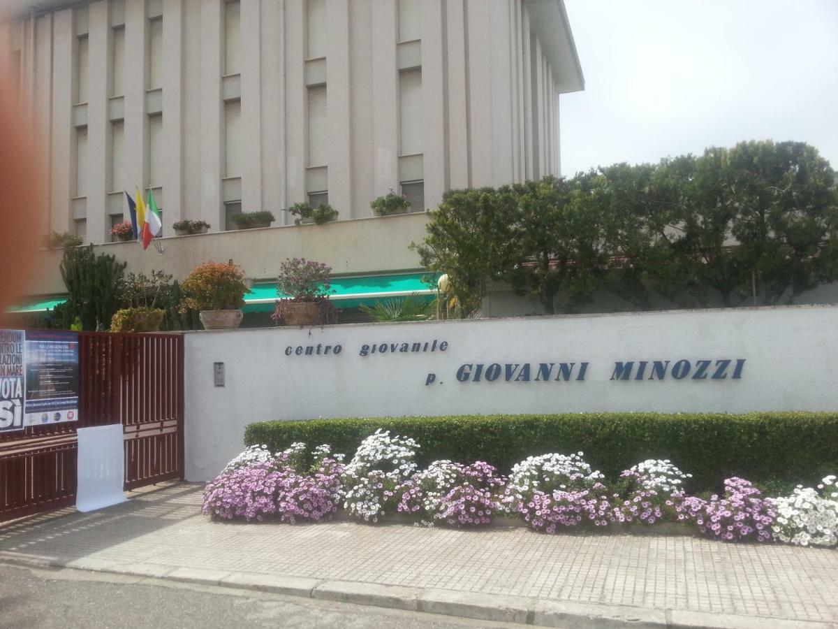 Centro Giovanile Padre Minozzi Hotel Policoro Kültér fotó