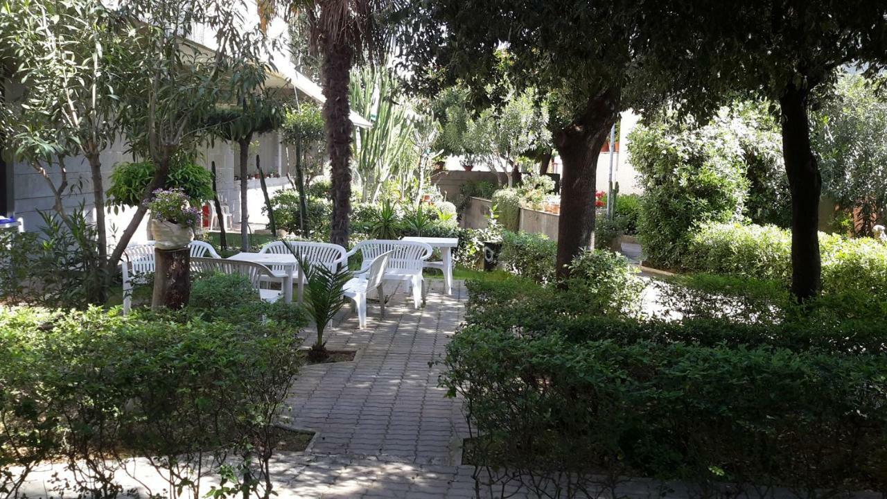 Centro Giovanile Padre Minozzi Hotel Policoro Kültér fotó