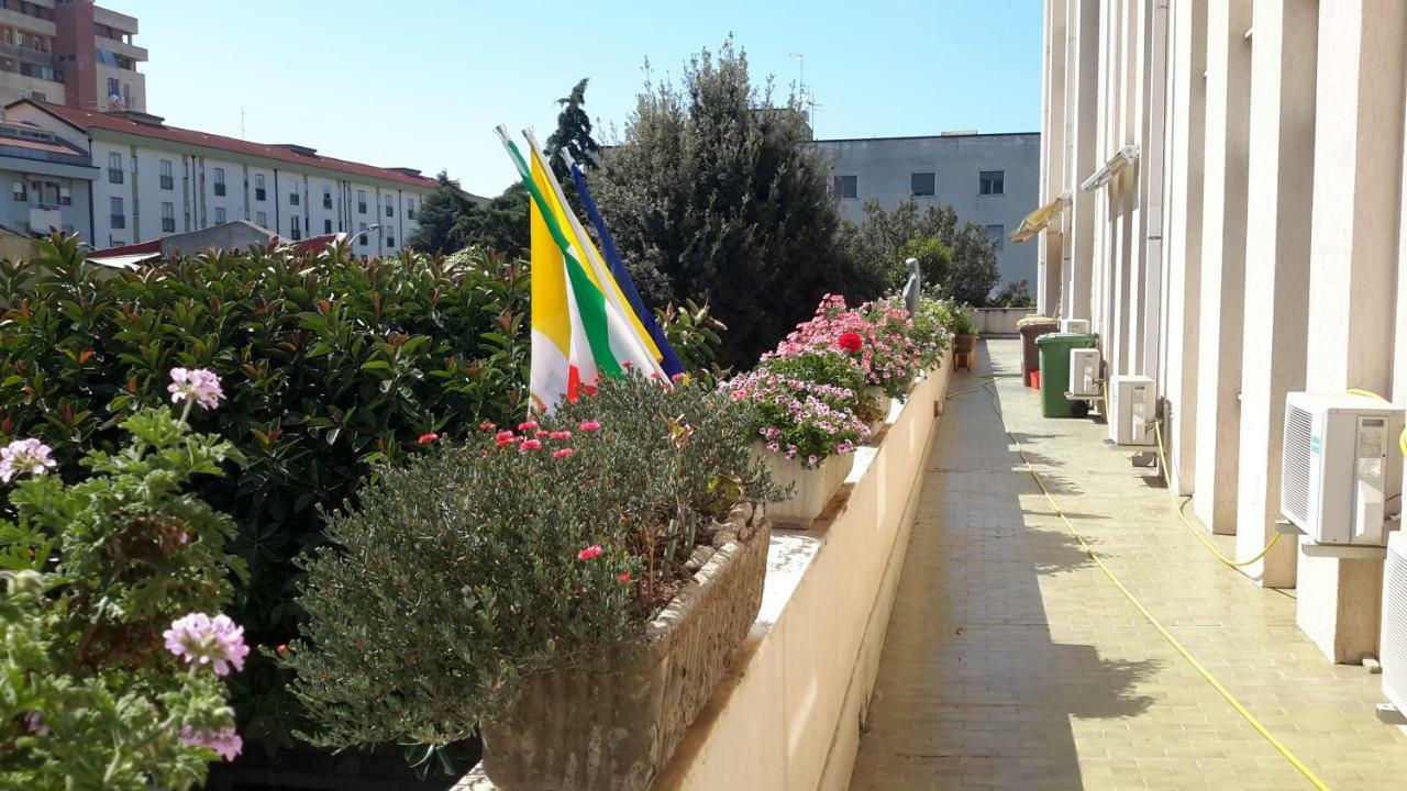 Centro Giovanile Padre Minozzi Hotel Policoro Kültér fotó
